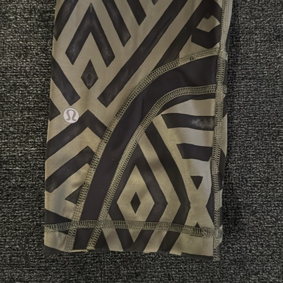 Lululemon capri leggings - Picture 3 of 6